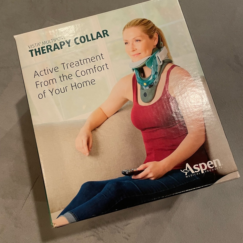 Neck therapy collar